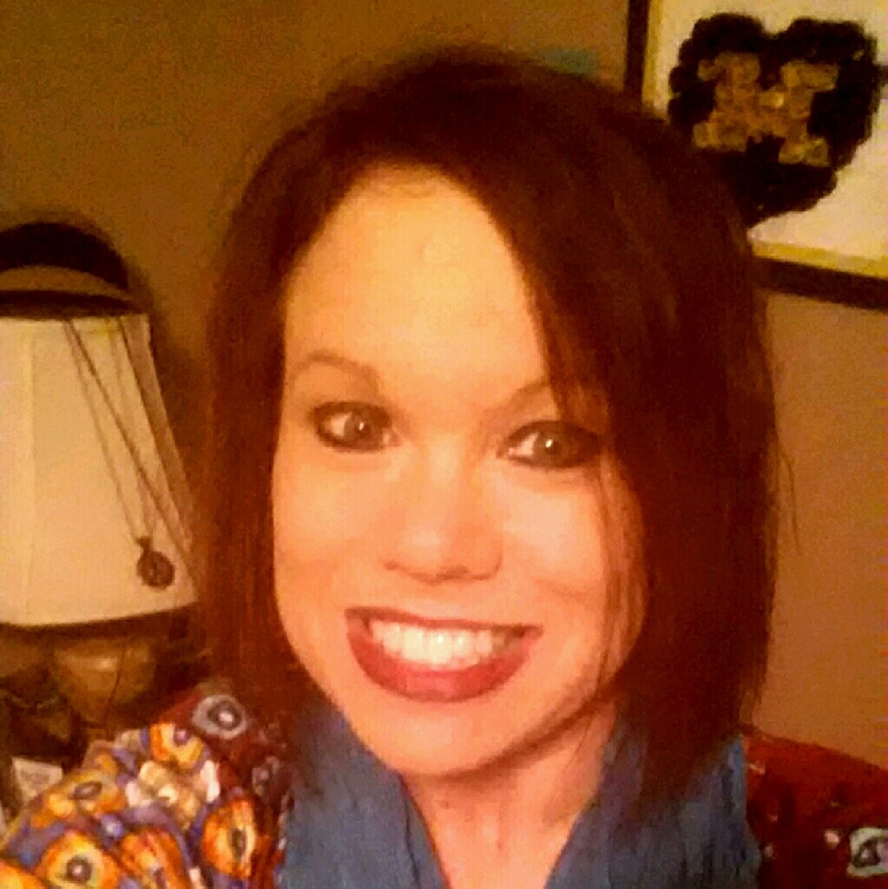 Meet your Posher, Taunia