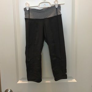 Lululemon running crops