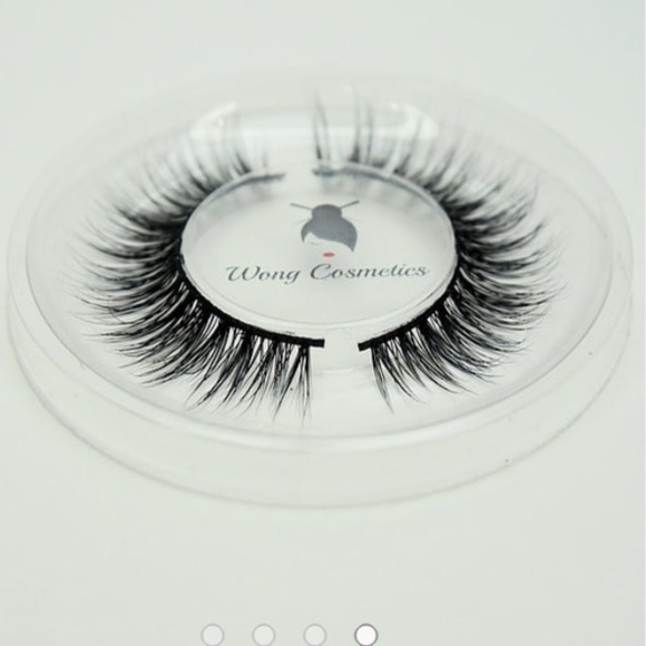 Wongcosmetics.com 3D Mink eyelashes in "Hush" - Picture 4 of 7