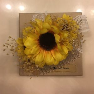 Sunflower hair comb