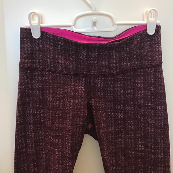 Lululemon Wunder Under crops - Picture 2 of 3