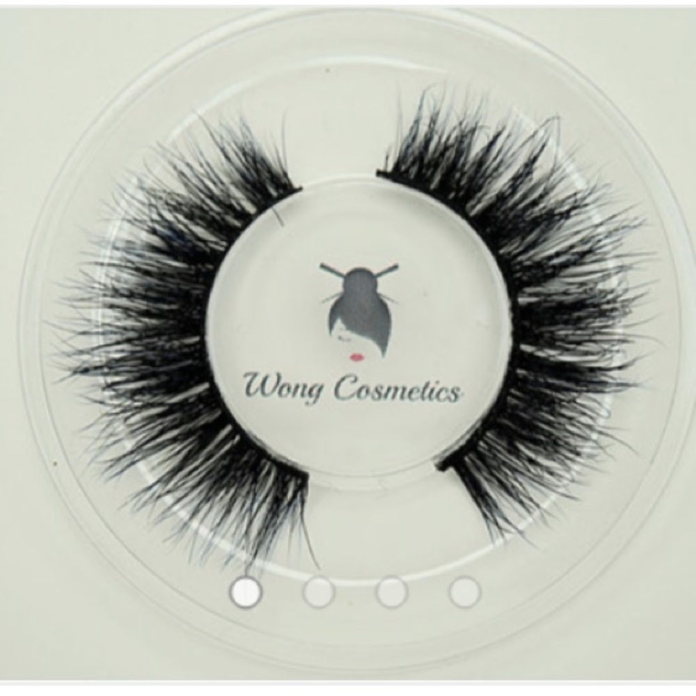 Wongcosmetics.com 3D Mink eyelashes in "Classic"
