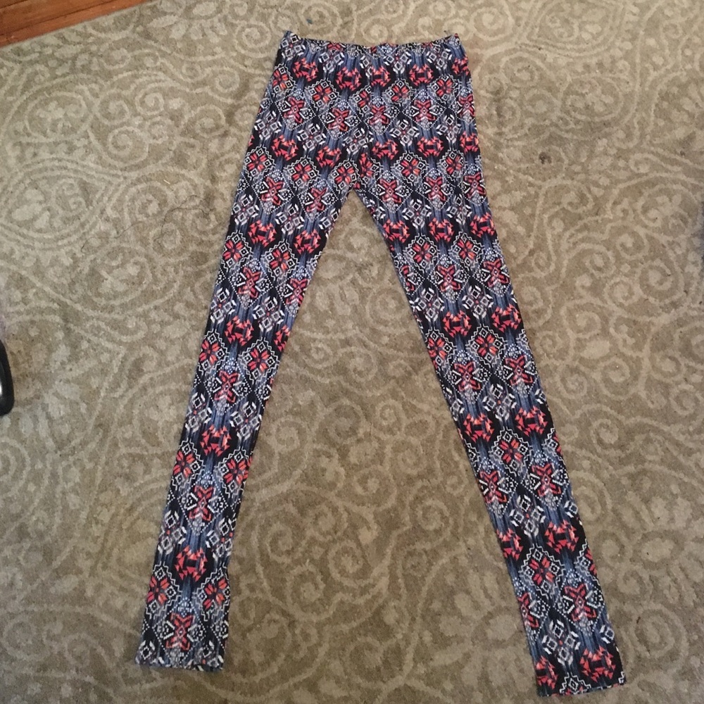 SWEET leggings. Size small. Never worn.