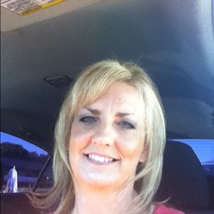 Meet your Posher, Michele