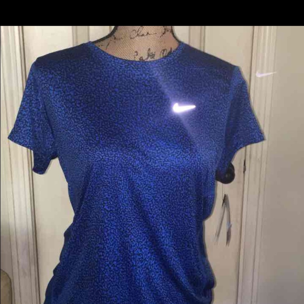 🌺CLOSET CLOSING EVERYTHING MUST GO 🌺NWT NIKE