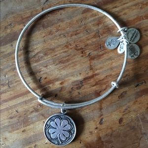 4 leaf clover Alex and Ani Bracelet