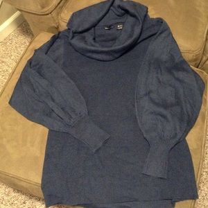 Donating 8/20. Beautiful cowl neck tunic sweater