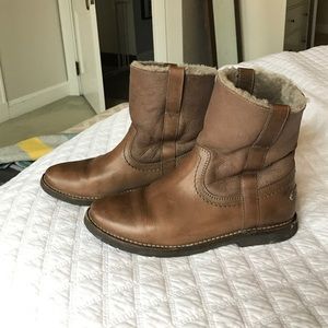 Frye Celia Shearling boot sz 8 taupe gray
