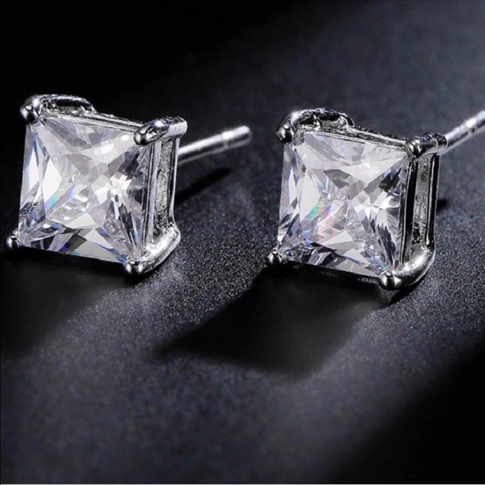 4ct princess cut AAA CZ stud earrings - Picture 4 of 4