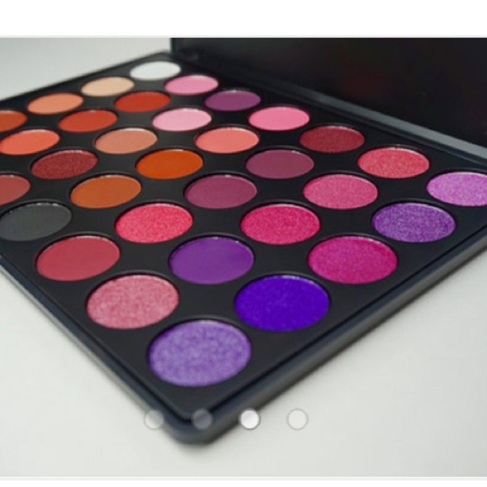 Wongcosmetics.com eyeshadow palette 35P