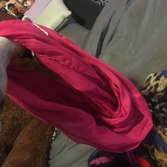 Scarf bundle - Picture 2 of 4