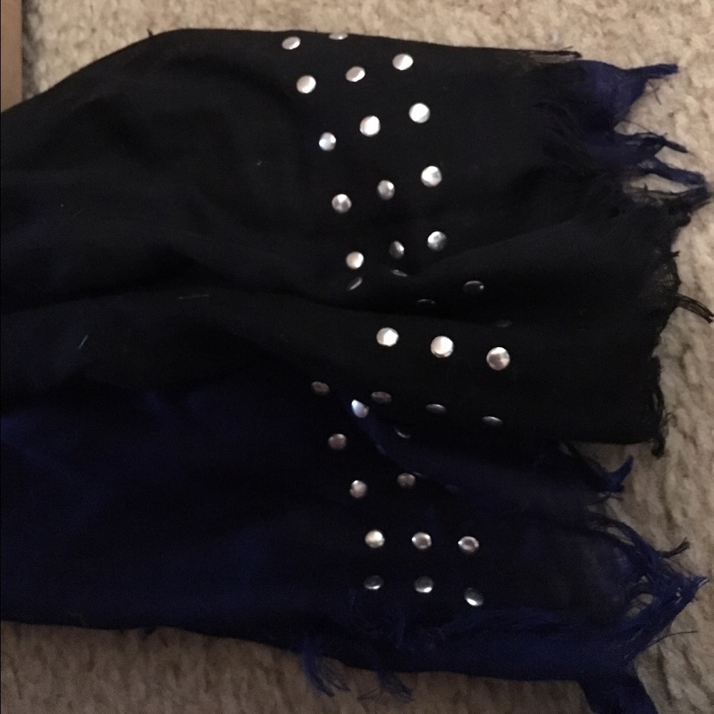 Blue/Black Studded Scarf🦋NWOT