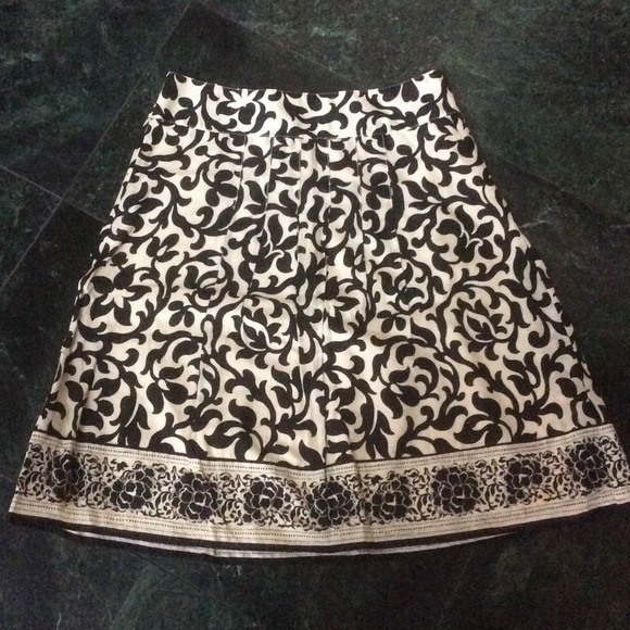 Ivory/black Patterned Ann Taylor Skirt - Picture 1 of 4