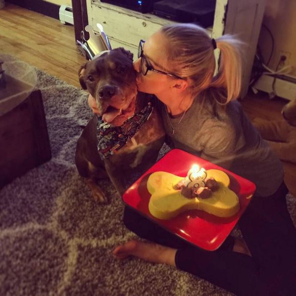 Meet your Posher, Ciara - Picture 3 of 3