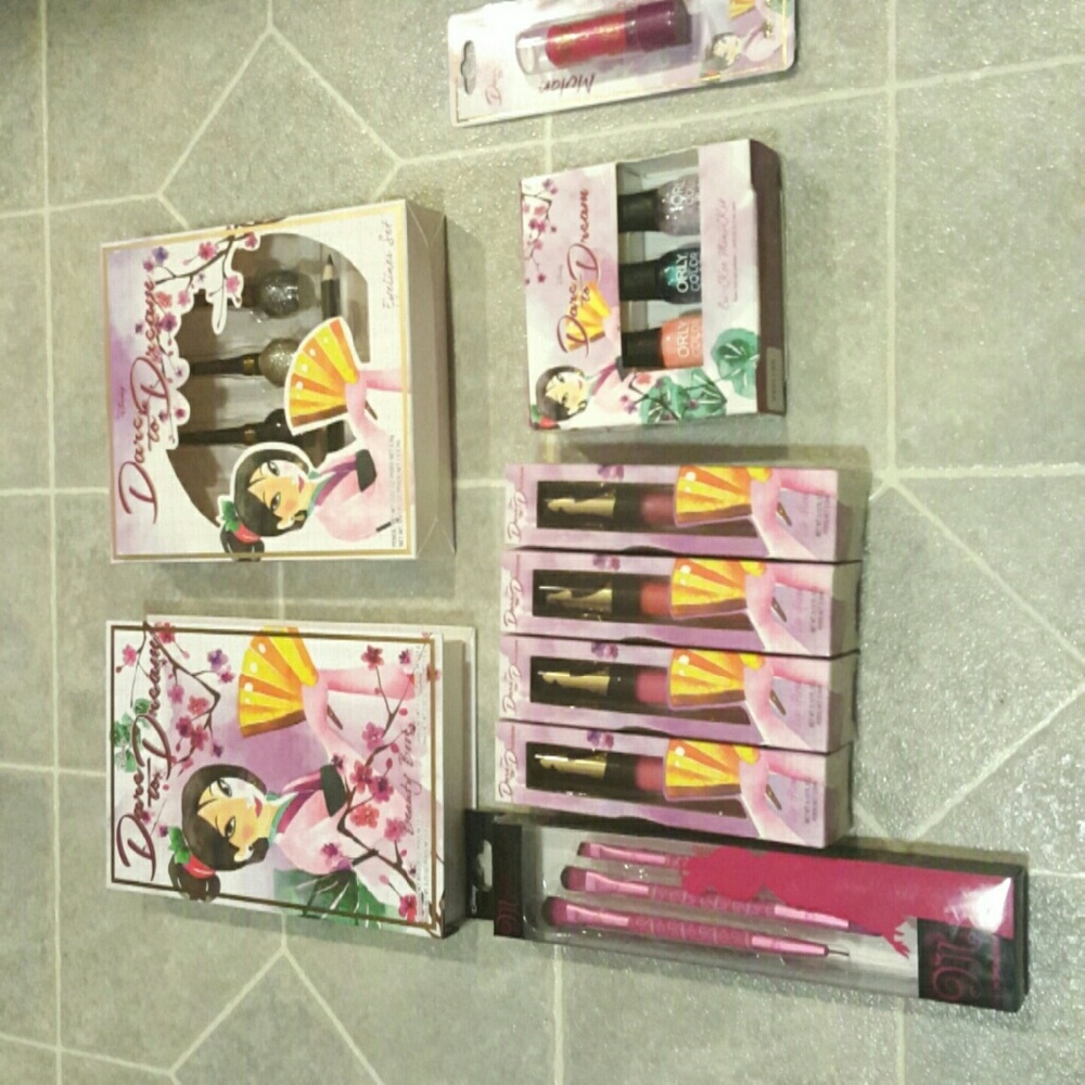 Disney Elf Mulan Collection