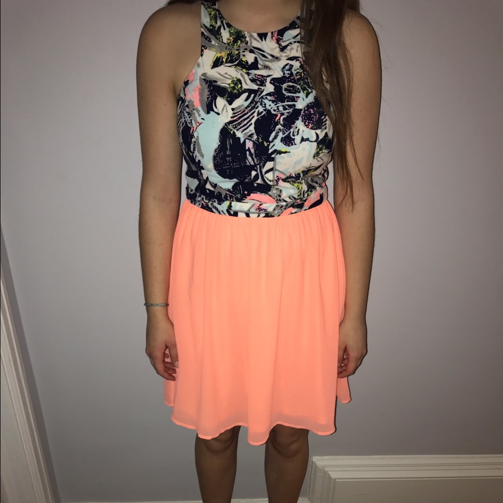 Backless summer dress