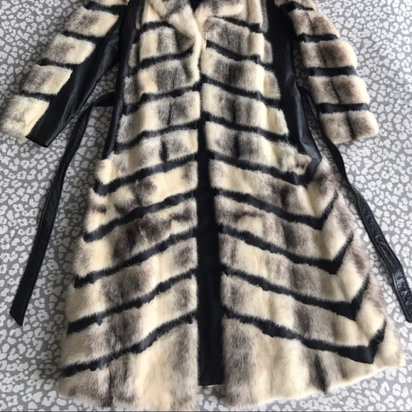 Mink Coat - Picture 2 of 4