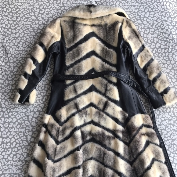 Mink Coat - Picture 3 of 4