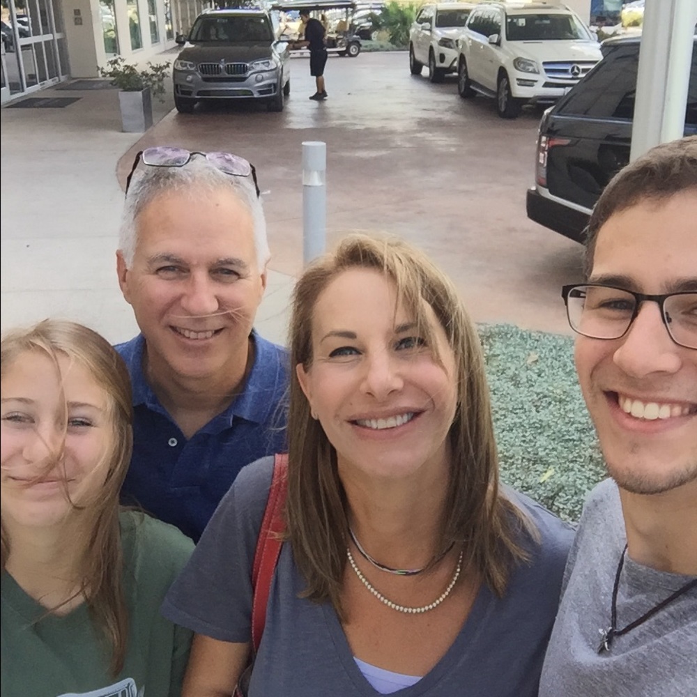 Meet your Posher, Nikki