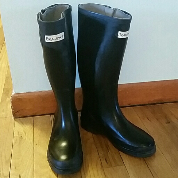 BearPaw Shoes - Bearpaw black rainboots
