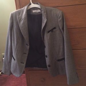 Black and white checkered professional jacket.