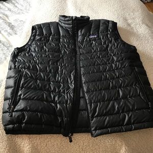 Men's Patagonia lightweight down sweater vest