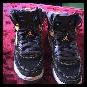 Worn a couple times 8.5 out of 10