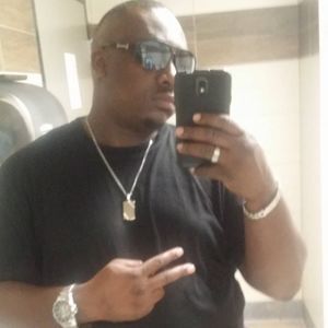 Meet your Posher, Devontae