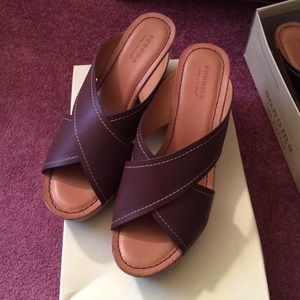 Super cute, never worn brown wedges