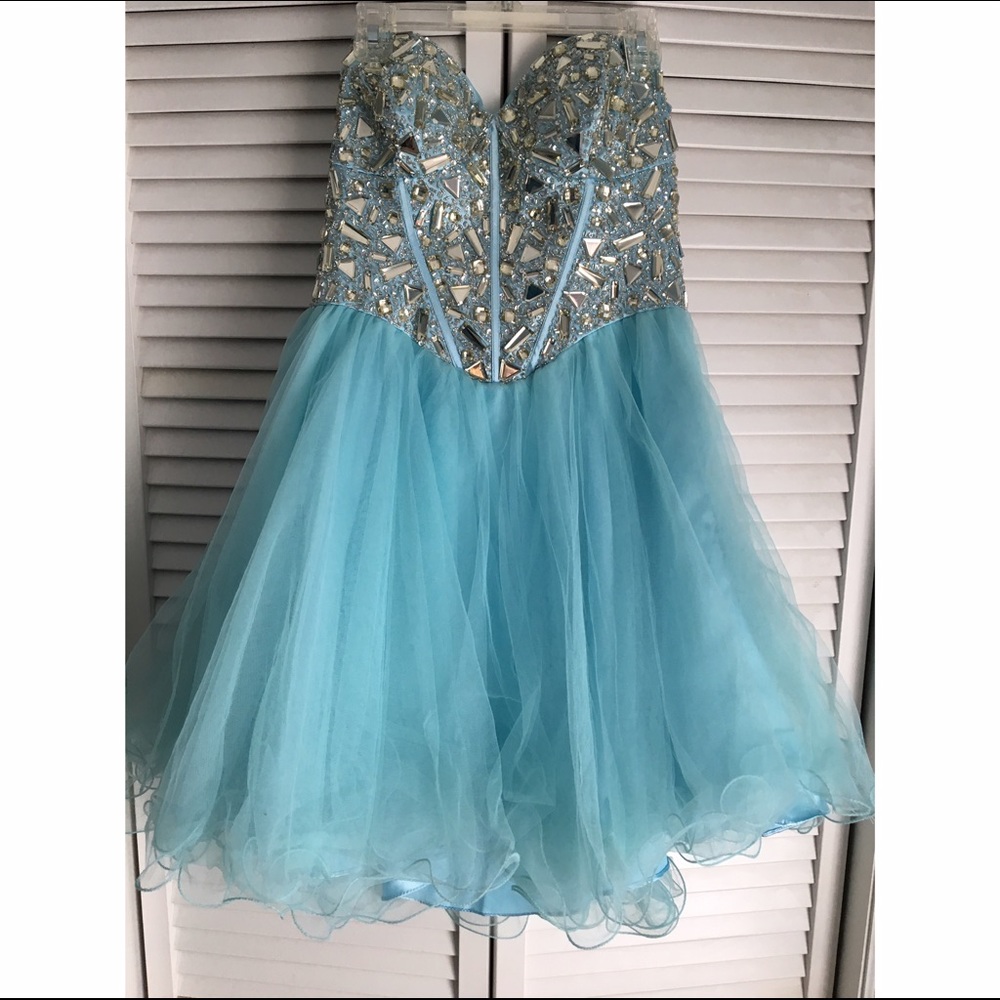Cocktail party/prom dress