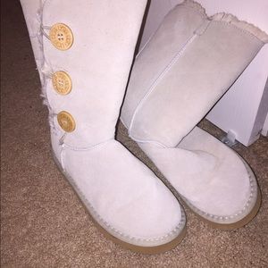 NEVER WORN Authentic Grey Uggs