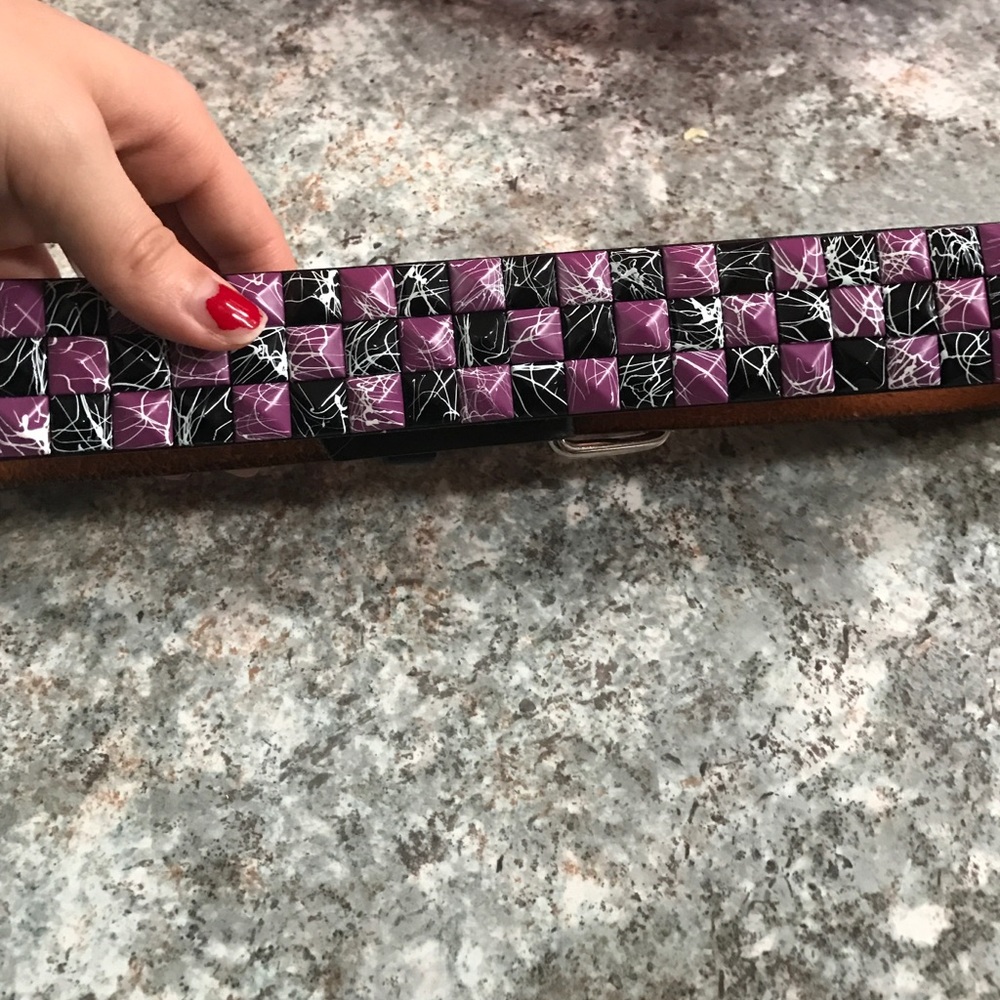 Stunned belt