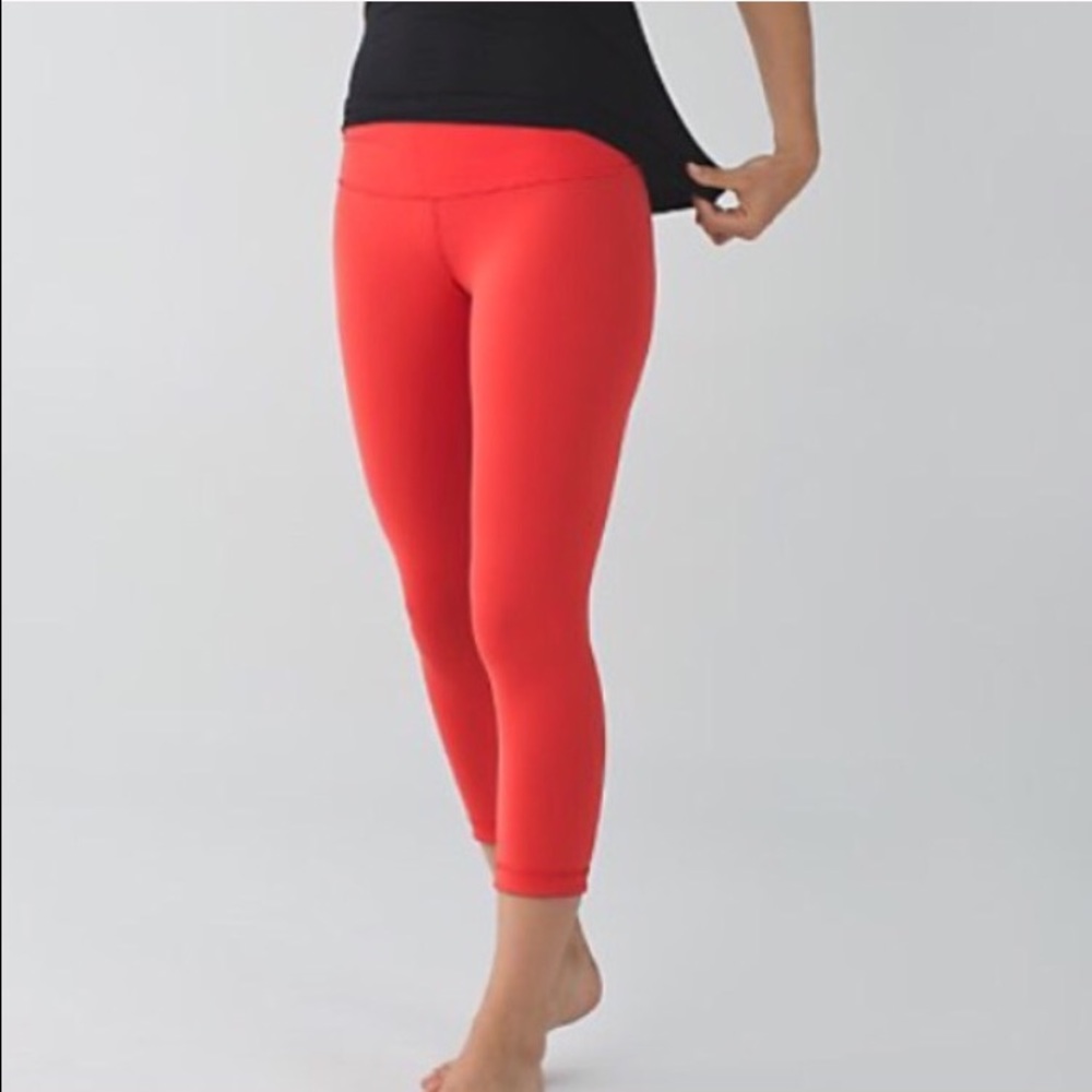 Lululemon reversible crop leggings