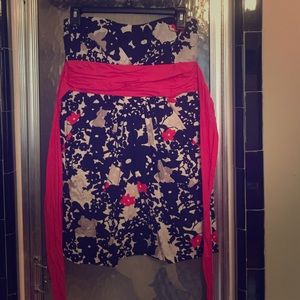 Cute strapless dress with pockets