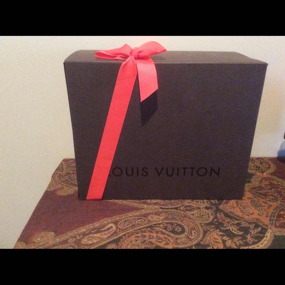 LV Artsy MM-ADDITIONAL PICS