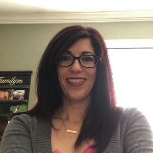 Meet your Posher, Stefanie