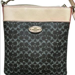 💋Coach Cross Body Bag💋