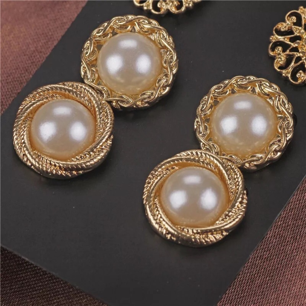 Back in Stock6 pairs imitation pearl earring studs - Picture 3 of 4