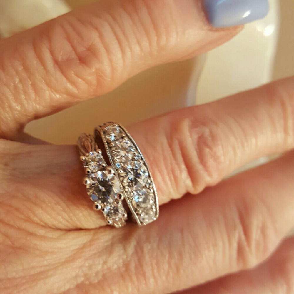 Beautiful to ring sterling silver CZ set