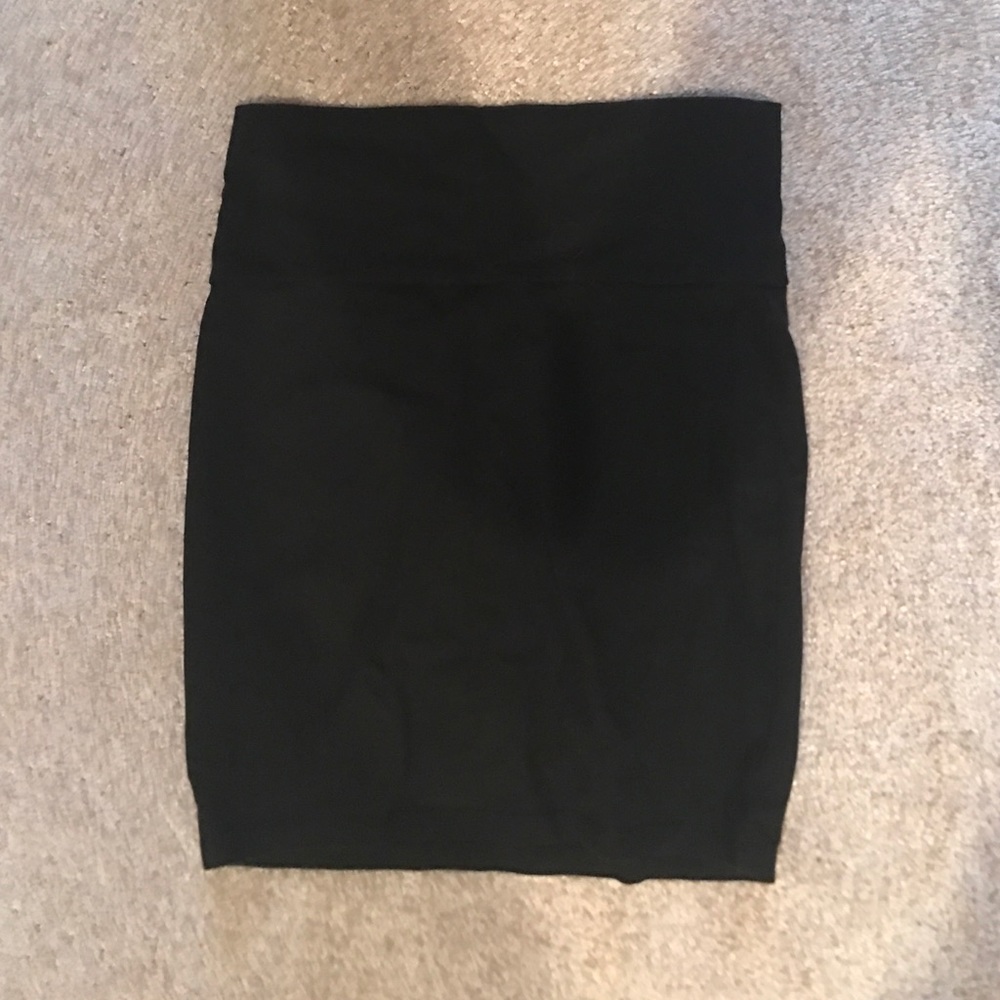 black pencil skirt