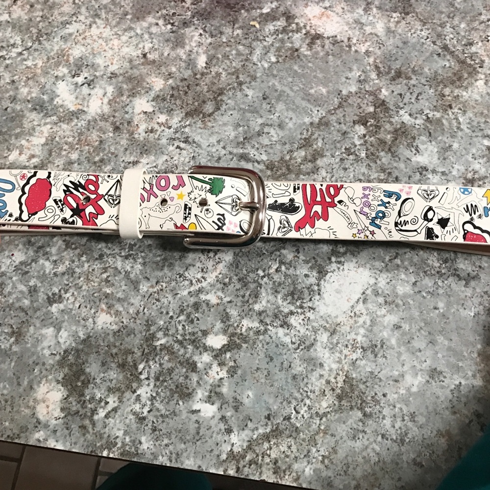 Roxy belt