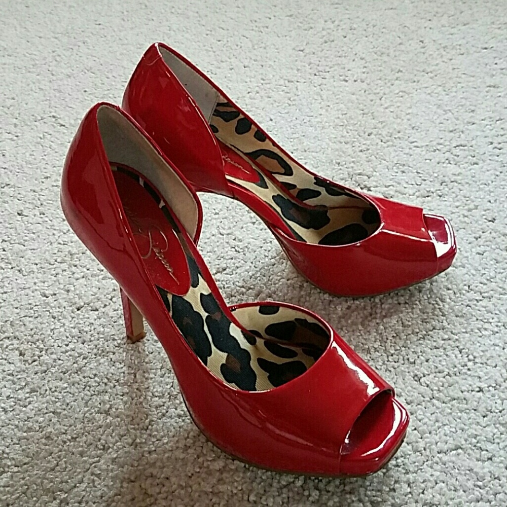Sexy red Jessica Simpson own toe pumps!