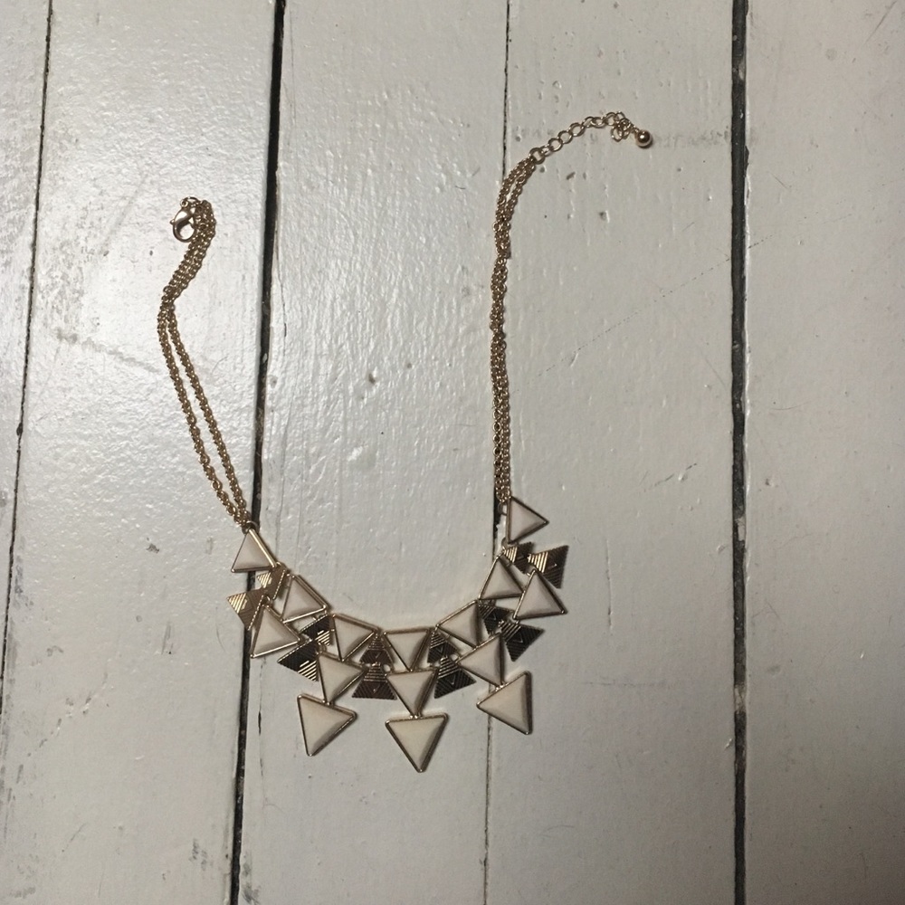 White necklace
