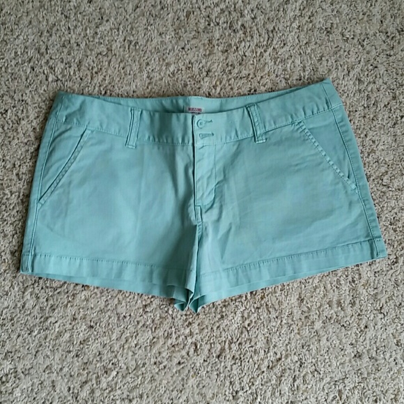 Cute shorts! - Picture 1 of 2