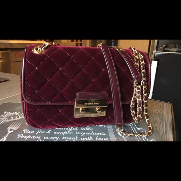 Micheal Kors - Picture 3 of 4