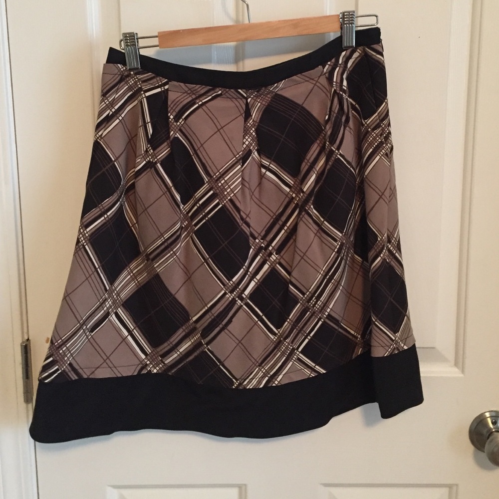 BCBG Maxazria Diagonal plaid skirt WITH pockets