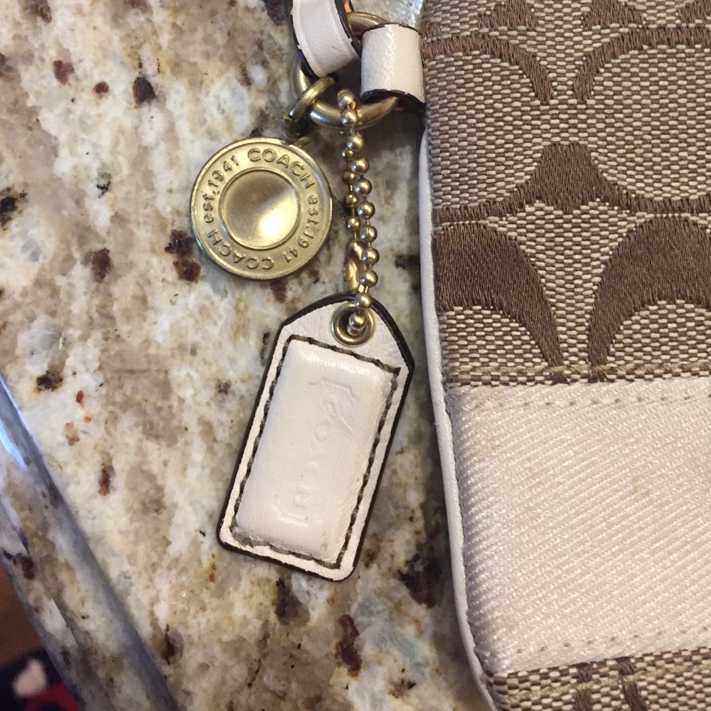 Coach wristlet - Picture 2 of 2