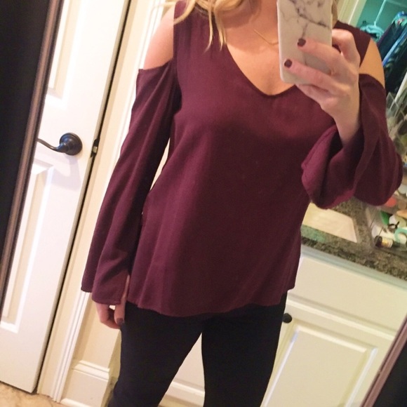 cloth & stone Tops - Cloth & Stone Cass Open-Shoulder Top