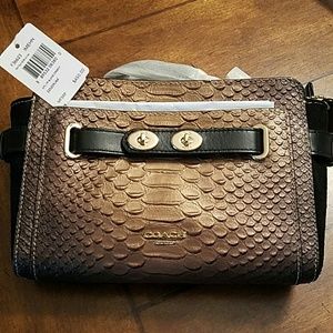 NWT Coach Blake Crossbody Bronze