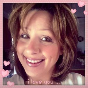 Meet your Posher, Lora